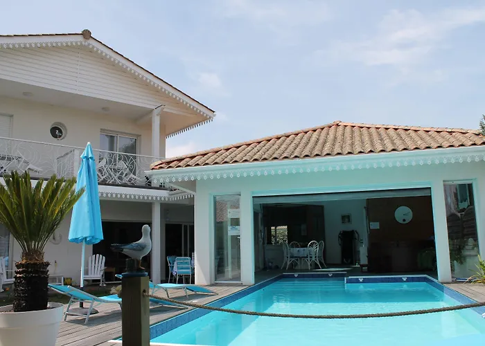 Aresia فندق مبيت وإفطار 4*