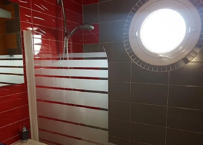 فندق مبيت وإفطار Aresia 4*