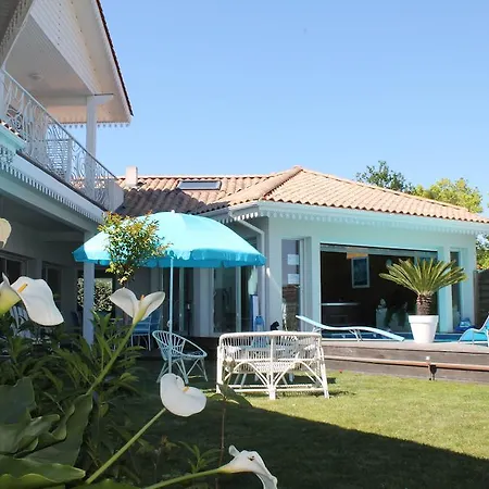 Aresia Bed & Breakfast 4*